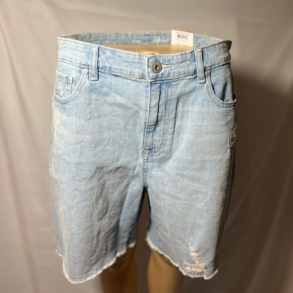 New Women’s Light Denim Bermuda High Rise Cut off Shorts Size 12